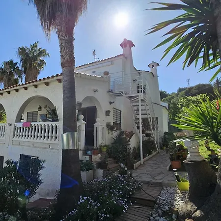 Nyaraló Con Piscina Privada